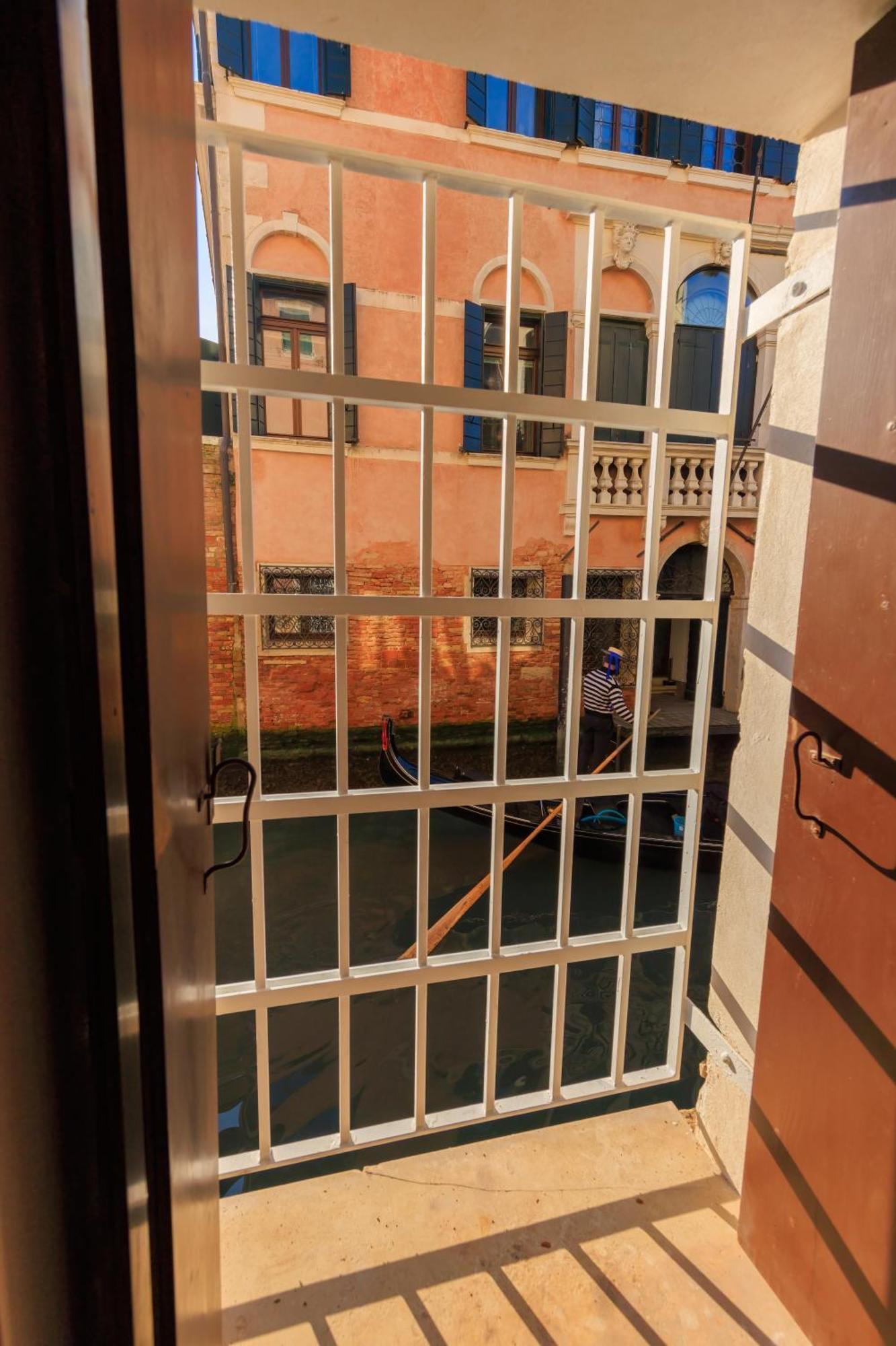 Ca' San Giacomo Canal View Appartement Venetië